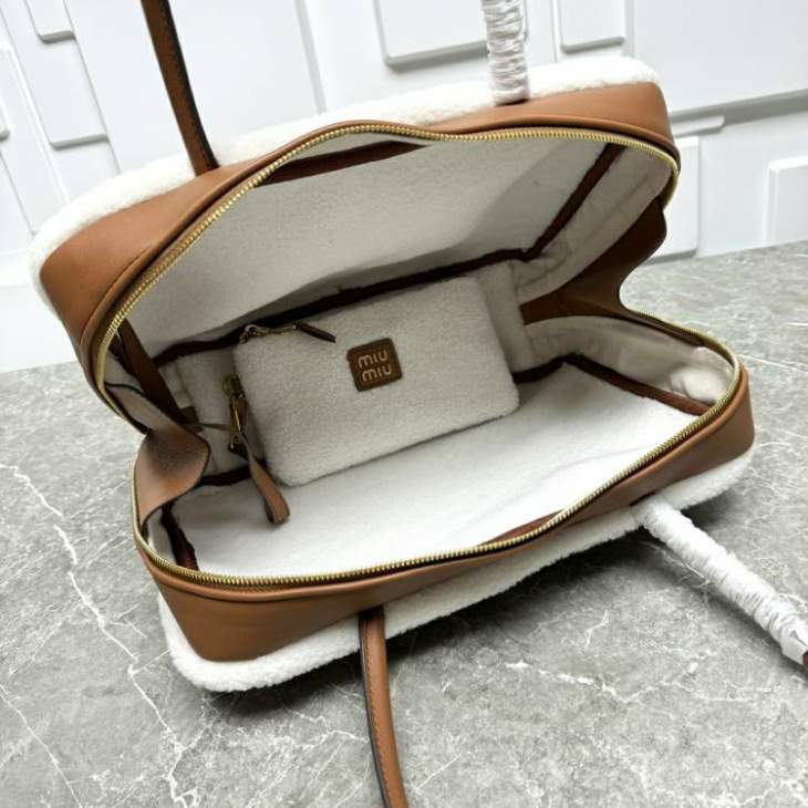 Picture of Miu Miu Handbags _SKUfw184961025fw